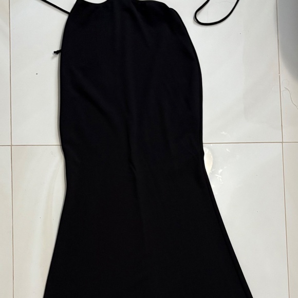 Cut out black maxi dress - Picture 3 of 3